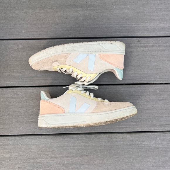 Veja V-10 - Picture 1 of 5